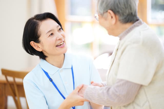 施設スタッフと利用者